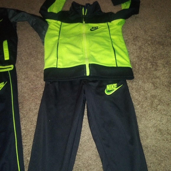 Clothes - Picture 2 of 5